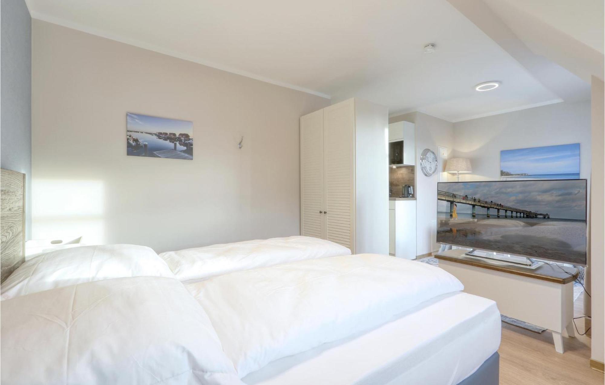 Amazing apartment in Ostseebad Boltenhagen with Sauna&WiFi Buitenkant foto